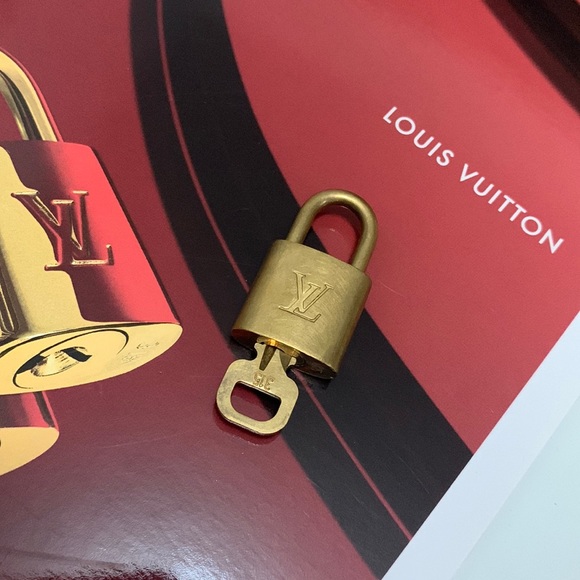 LV lockset #315 - Picture 1 of 3